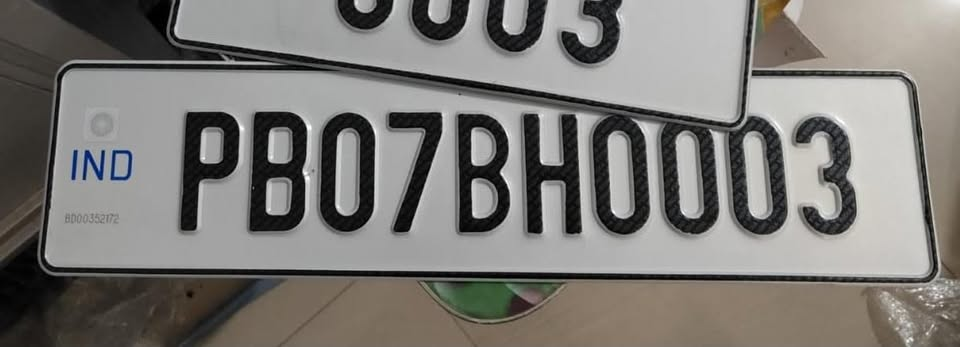 BOLD Style vehicle number plate pair